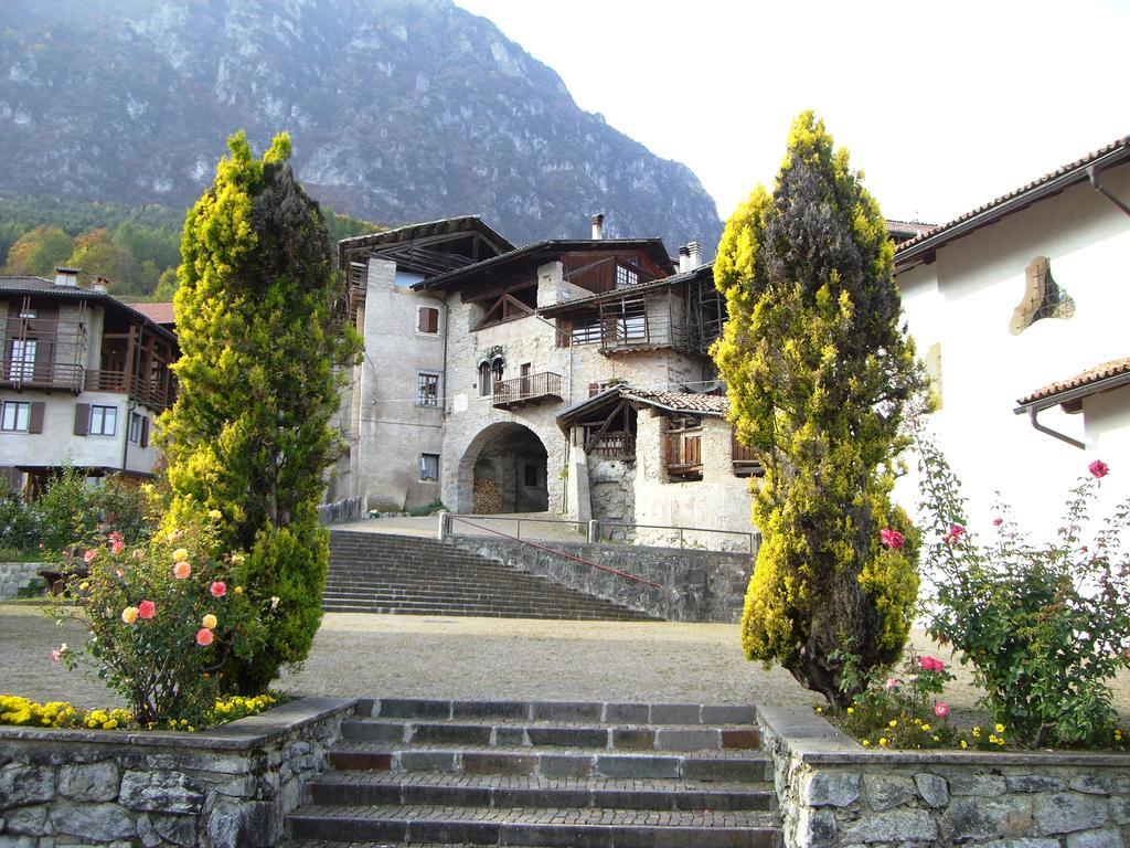 Hotel Posta Comano Terme Exterior photo