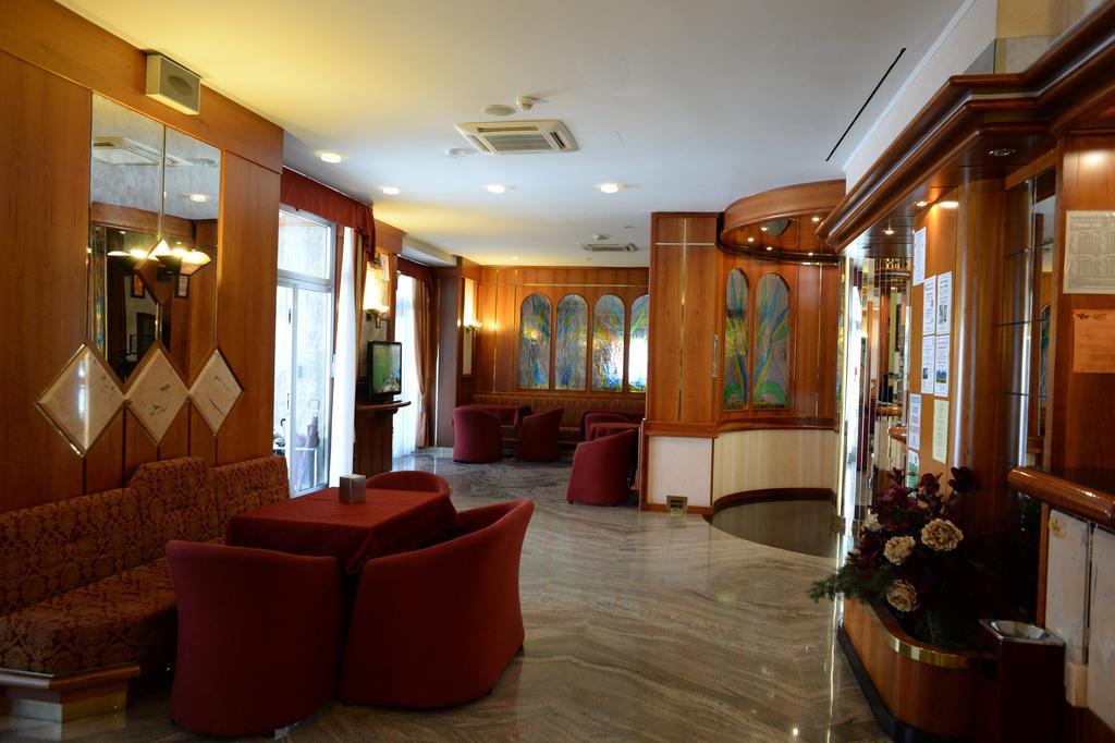 Hotel Posta Comano Terme Exterior photo