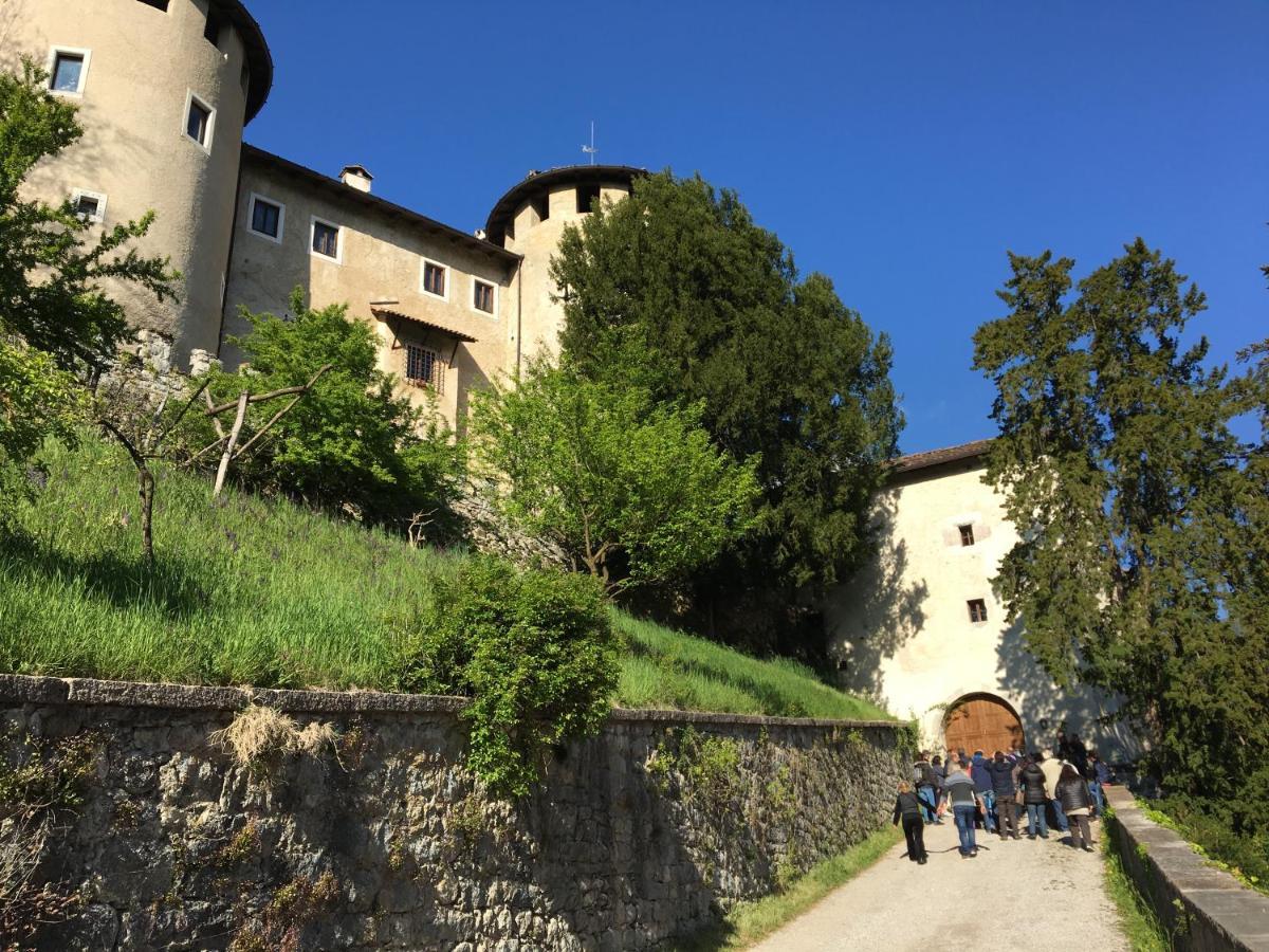 Hotel Posta Comano Terme Exterior photo